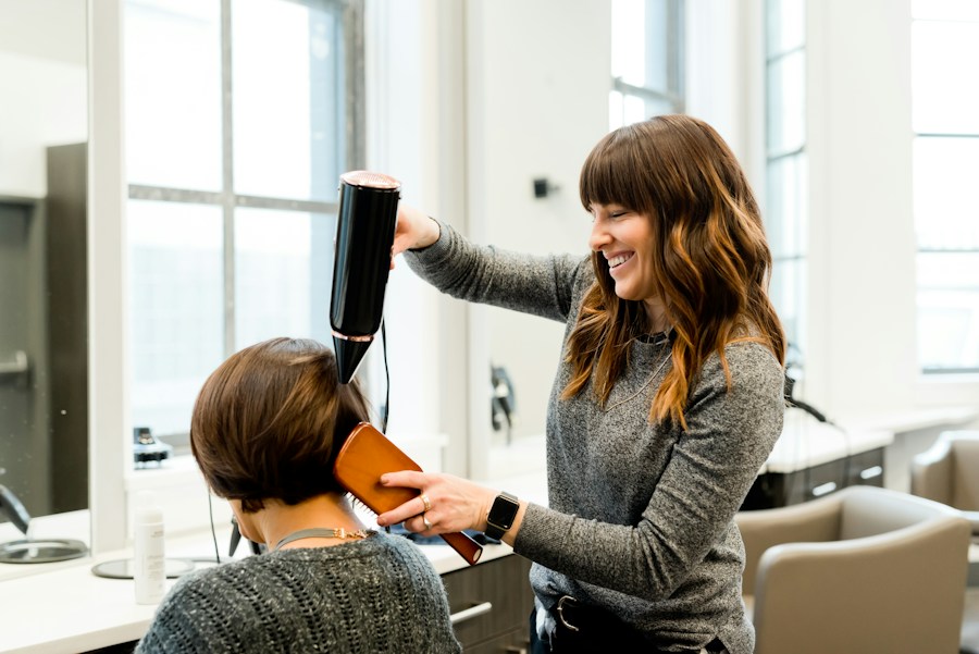 Perawatan dan styling rambut di salon